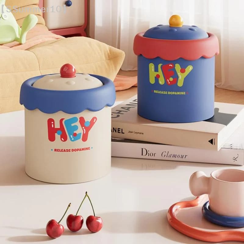 【SSummer10】Cestino da scrivania piccolo e carino con coperchio, contenitore portaoggetti per casa, ufficio, camera da letto, piccolo cestino per rifiuti【SS】