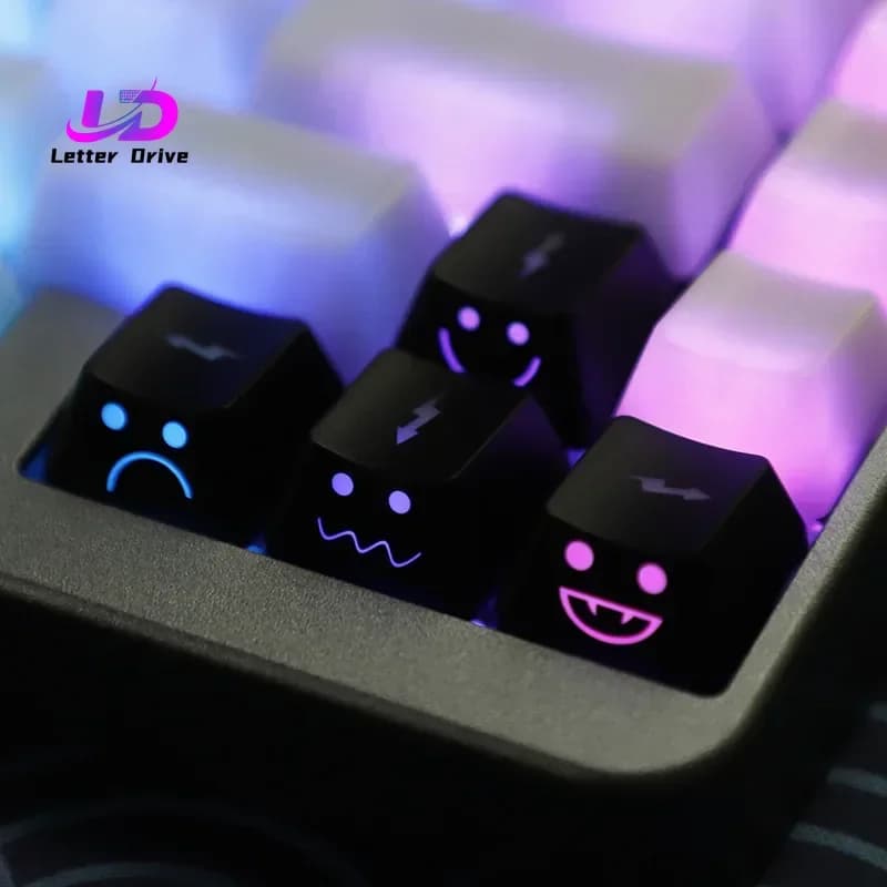 Set di Tasti Letter Drive New Cute Emo con Illuminazione WASD e Frecce, Compatibili con Switch MX per Tastiera Meccanica