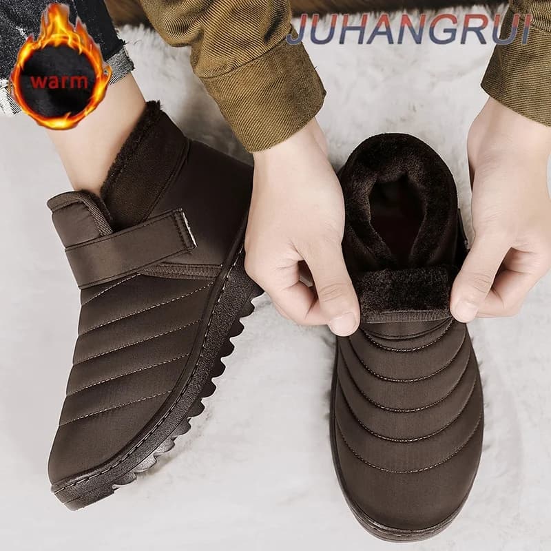Stivali invernali da uomo in cotone Stivali da neve impermeabili Scarpe casual in cotone caldo peluche ispessito Scarpe comode da passeggio piatte antiscivolo