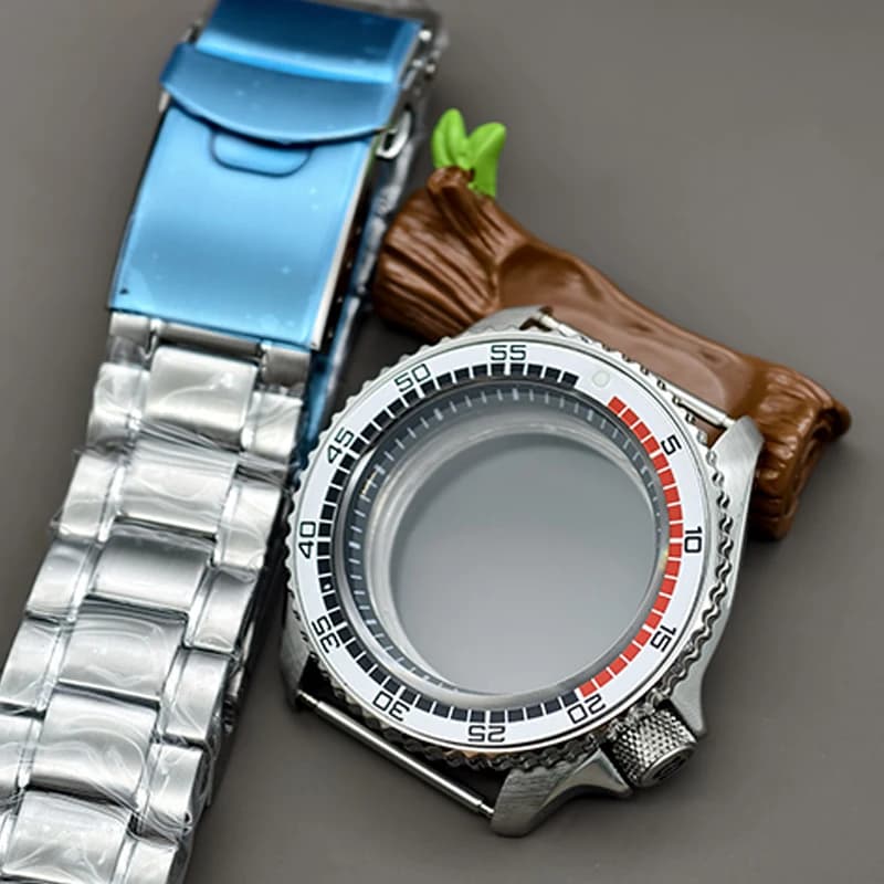 42mm SKX007 Watch case Transparent back cover suitable for 4R 6R 7S NH35 NH36 Movement Flat crystal sapphire crystal men's watch Refit Parts