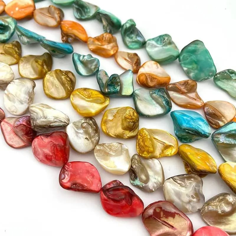 Perline di conchiglia naturale Pietra sciolta a forma libera per collana fai da te Bracciale Orecchino Creazione di gioielli Filo distanziatore 15"