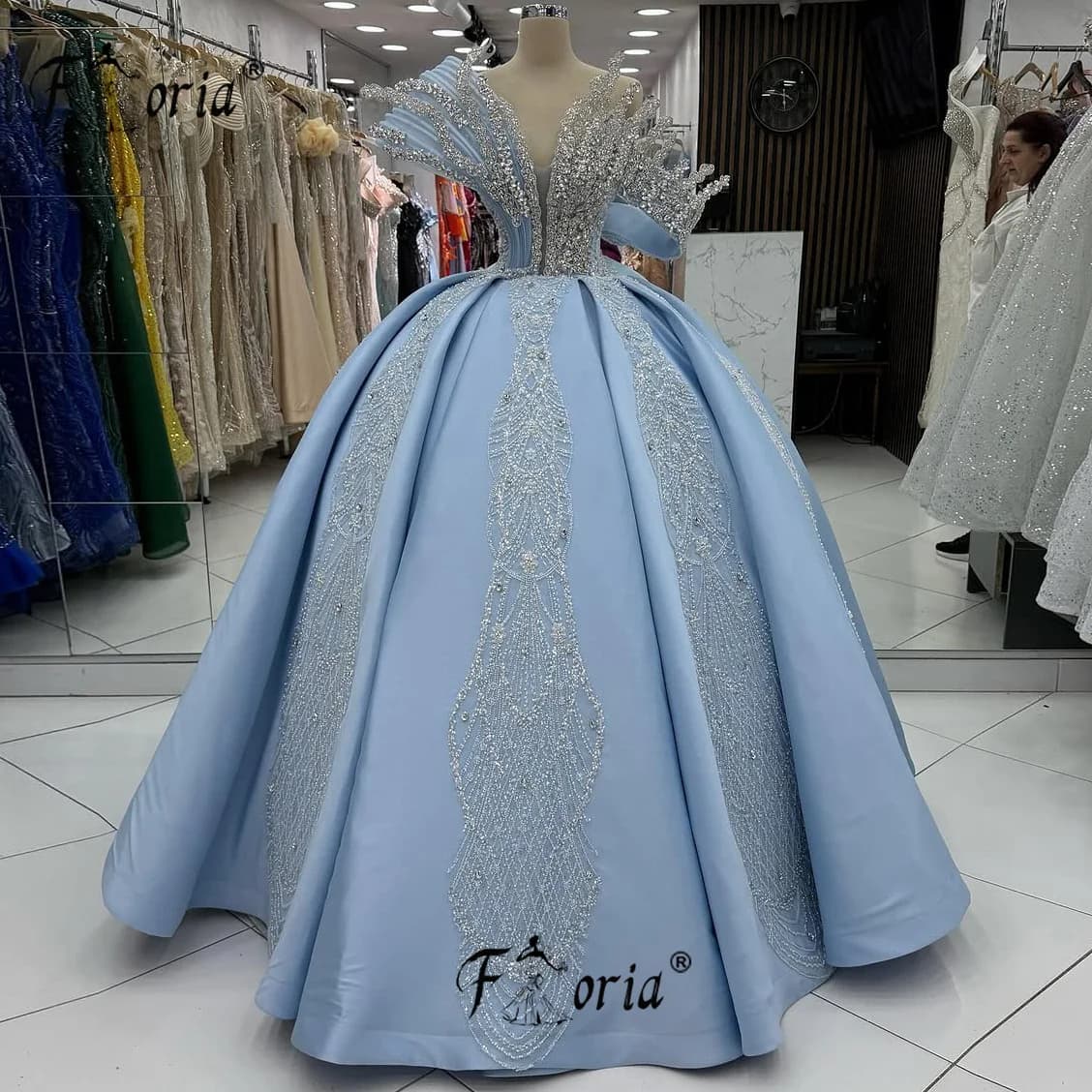 Elegante abito da sposa con cristalli di perline blu Dubai Donna Applicazioni 3D Abito da festa formale Robe de soiree Abiti di gala personalizzati