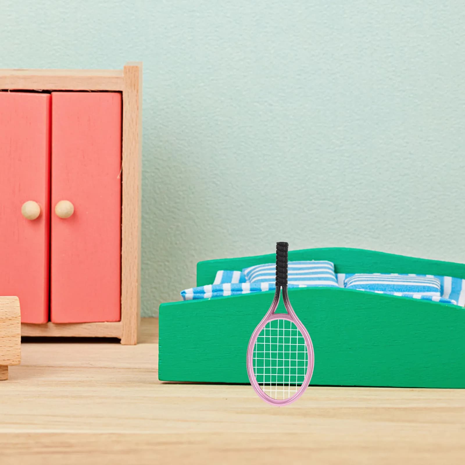 Set of 1 Mini Shaped Keyring Tennis Rack, Realistic Design, Sports Theme Accessory for Keys, Bags, Home Decorations for Dolls, Party