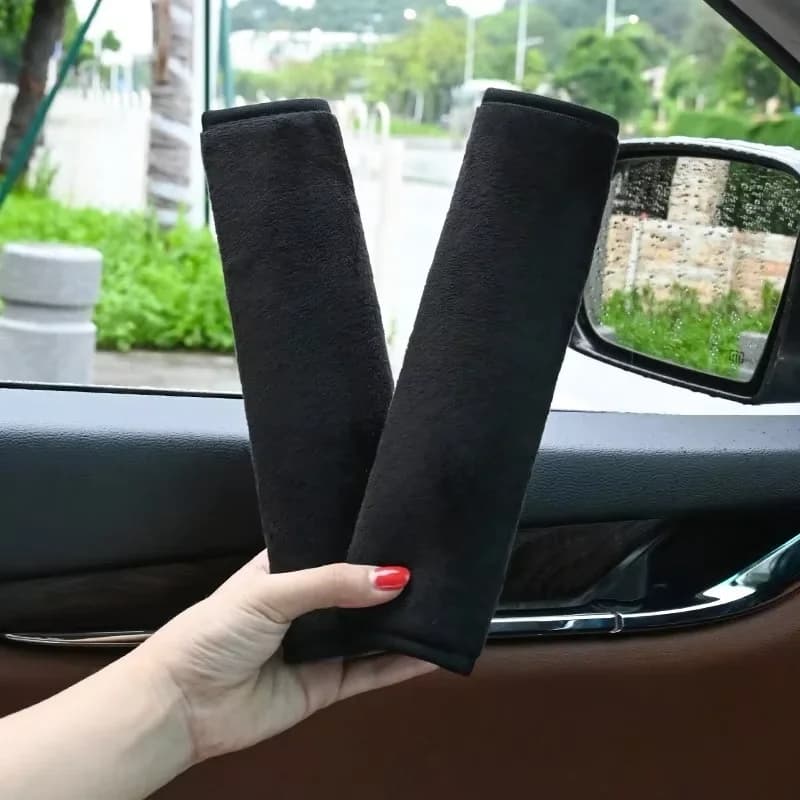 2 pezzi Comodo copri cintura di sicurezza Accessori auto Protezione interna per le spalle dell'auto morbida peluche