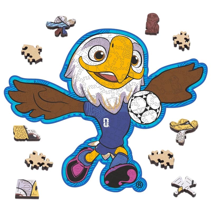 Puzzle in Legno a Tema Calcio Divertente per la Coppa del Mondo FIFA 2026: Mascotte che Colpisce il Pallone - Gioco per Adulti e Bambini, Decorazione da Parete per la Casa