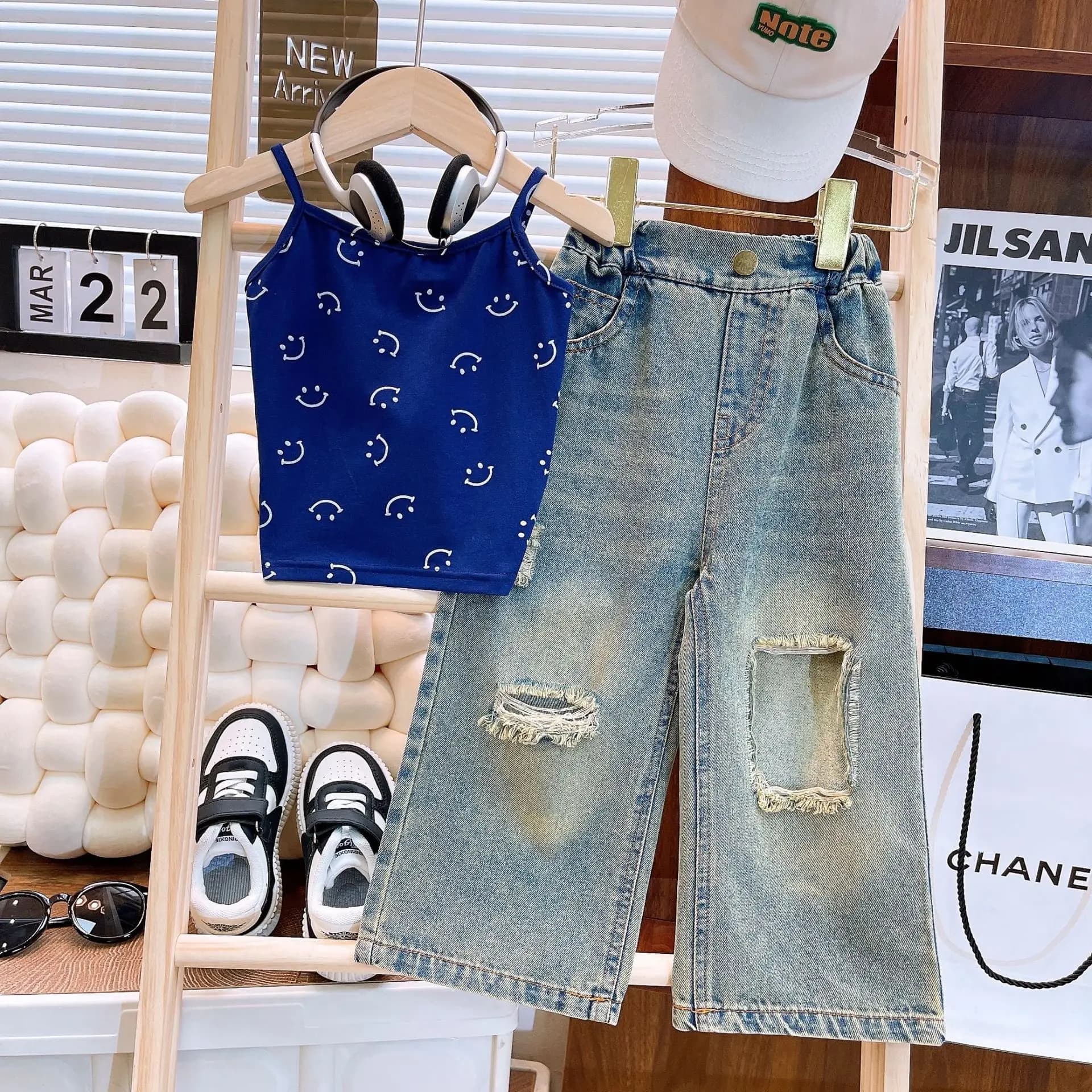 2024 Summer New Baby Girls' Set canotta alla moda e carina con cinturino per ragazze + pantaloni da Cowboy Casual 2 pezzi Cool Kids Clothing Sets