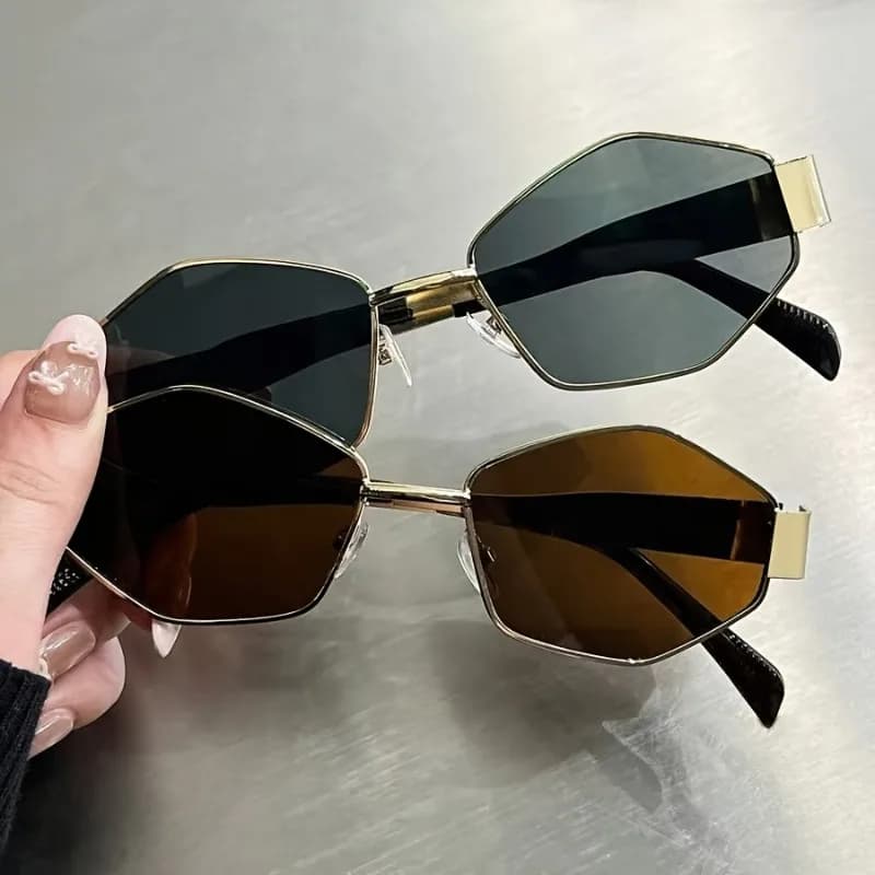 Occhiali decorativi alla moda con montatura piccola in metallo poligonale da 2 pezzi per uomini e donne adatti a varie occasioni