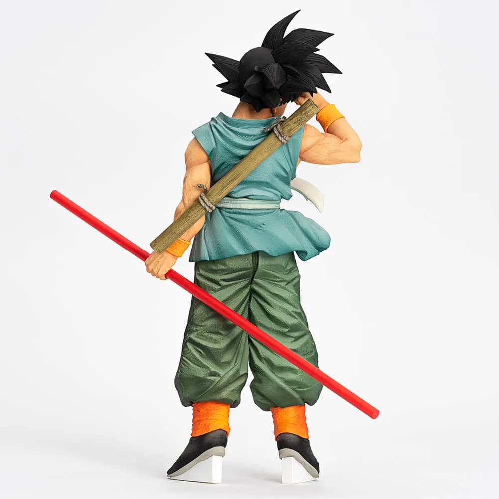 20CM Son Gokuu Figura Anime Dragon Ball Chou Super Saiyan Postura in piedi Desktop Modello di golf Giocattolo Collezione regalo Ornamenti PVC