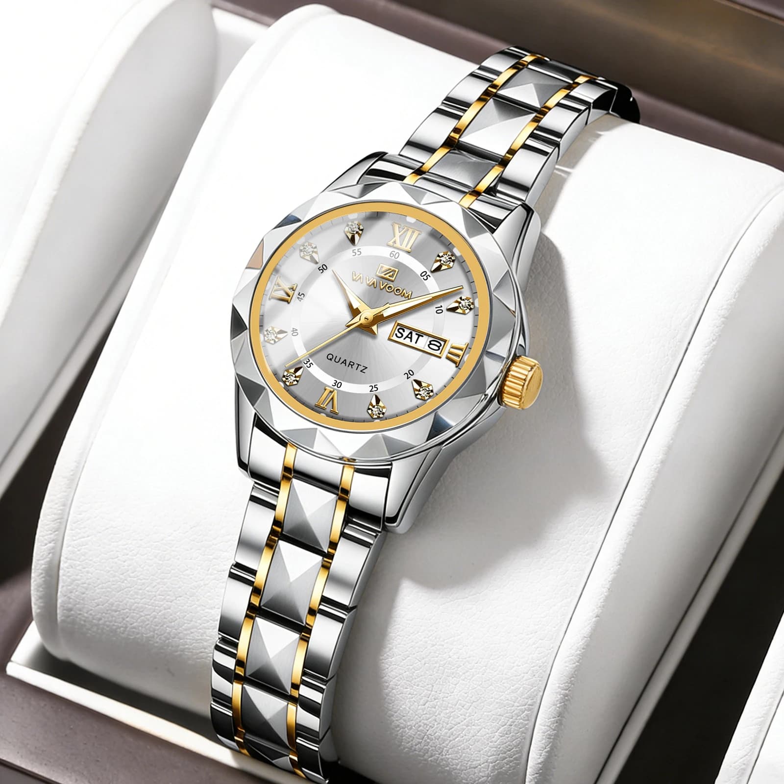 Ladies luxury watch with 28 mm mini dial with rhinestones, stainless steel quartz watch, women's fashionable watch for everyday use.