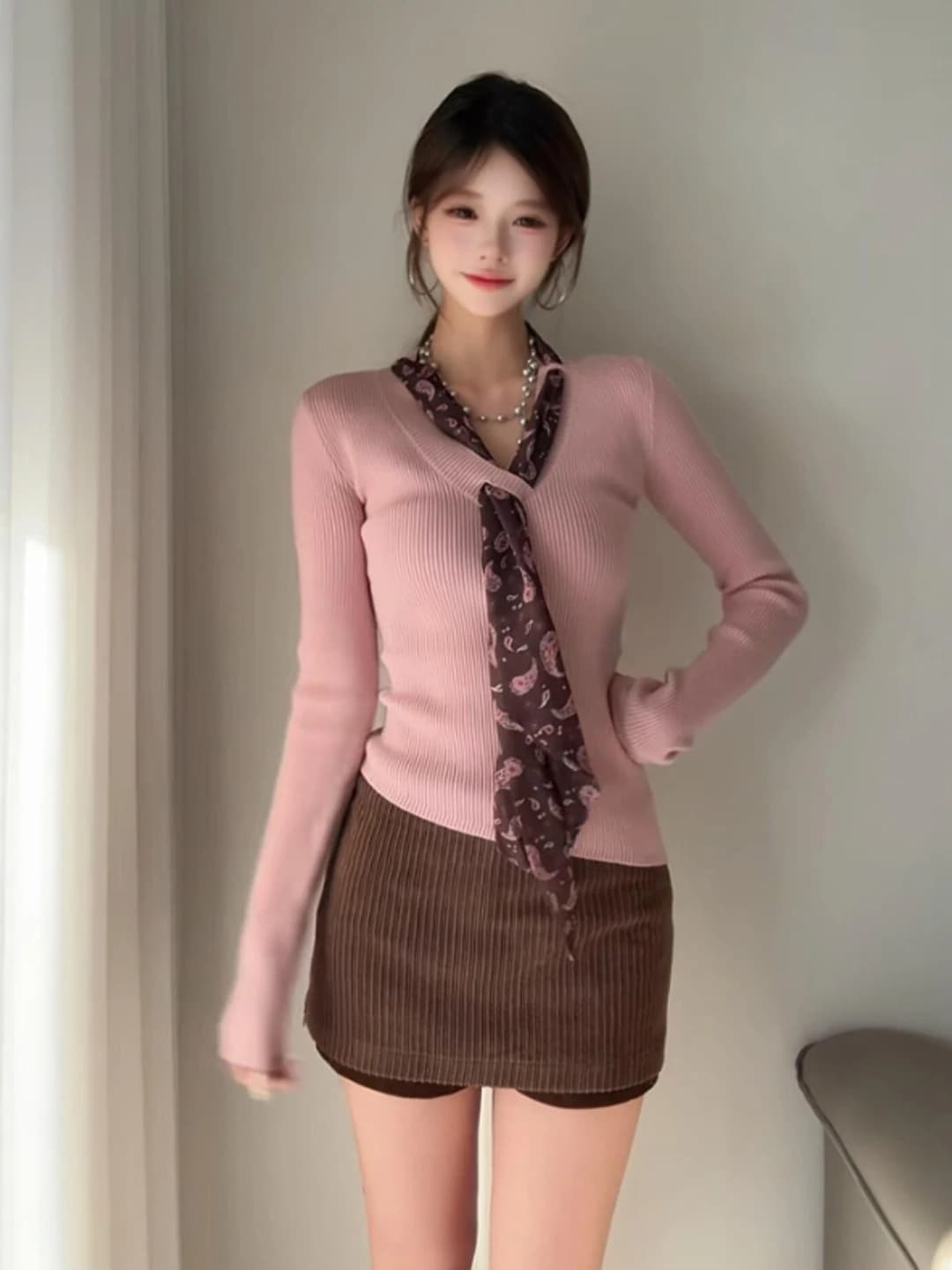 Set Due Pezzi con Maglione Lavorato a Maglia e Gonna in Stile Francese, Outfit Primaverile Comodo a Vita Alta per Giovani Donne, Abbigliamento Casual