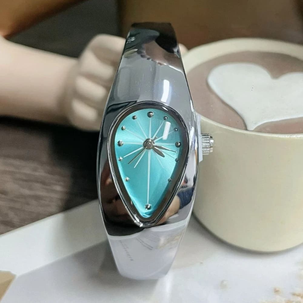 Unique Bracelet with Water Drop Vintage Quartz Watch Man Woman Y2k D Special Blade Creative Design With Blade High Quality Steel Men's Watch