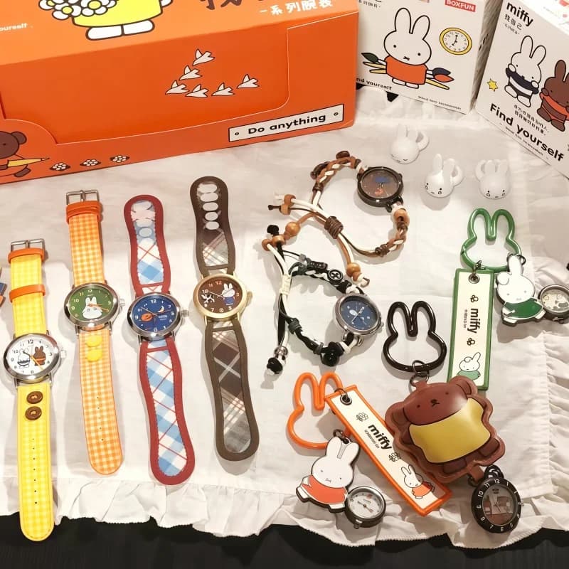 Nuovo Orologio da Polso Boxfun Miffy Autentico Blind Box al Quarzo, Giocattolo da Collezione di Tendenza con Cinturino in Nylon, Regalo per Donna, Accessorio Moda