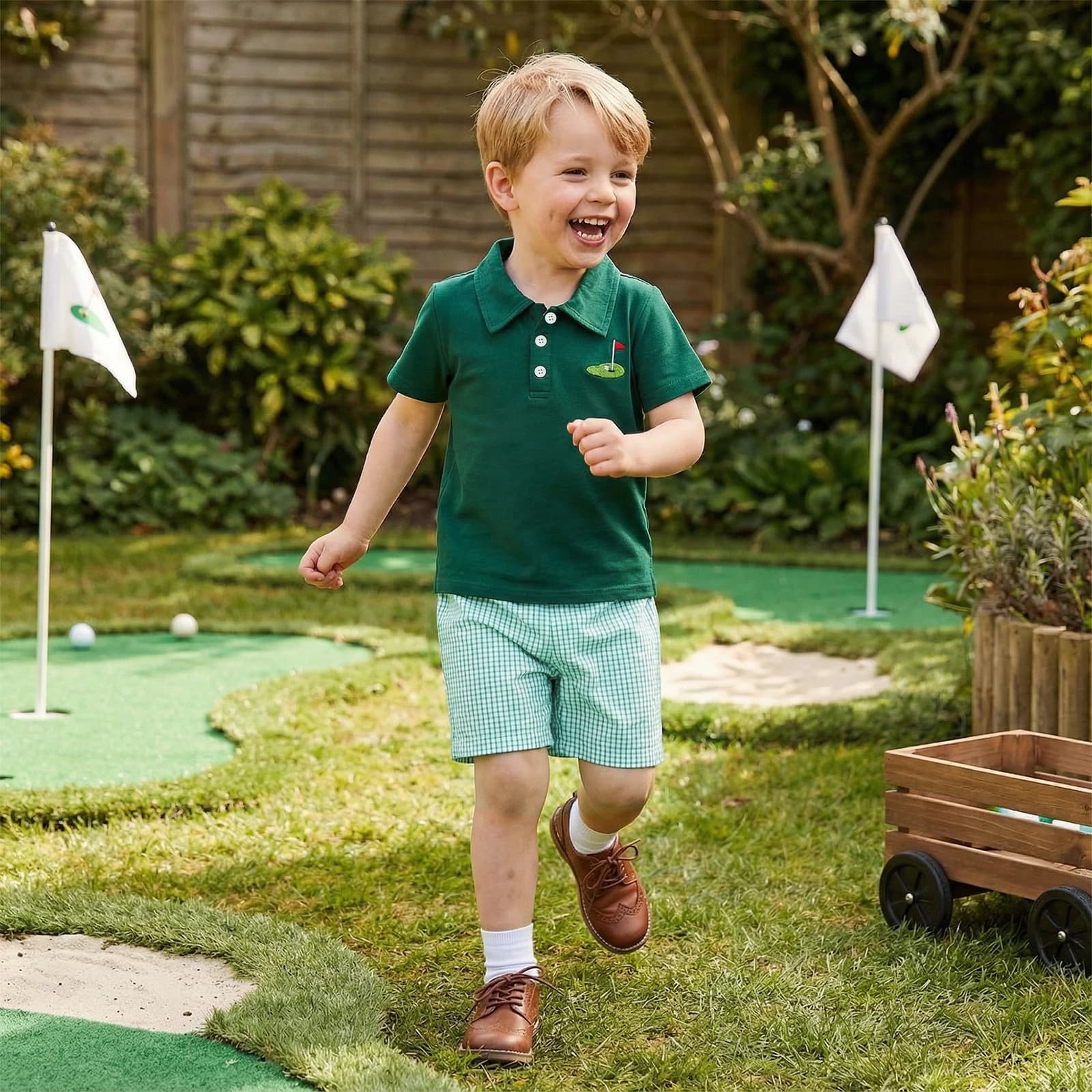 Set di pantaloncini per bambini, t-shirt ricamata a tema golf con colletto a maniche corte e pantaloncini scozzesi, completo estivo per bambini