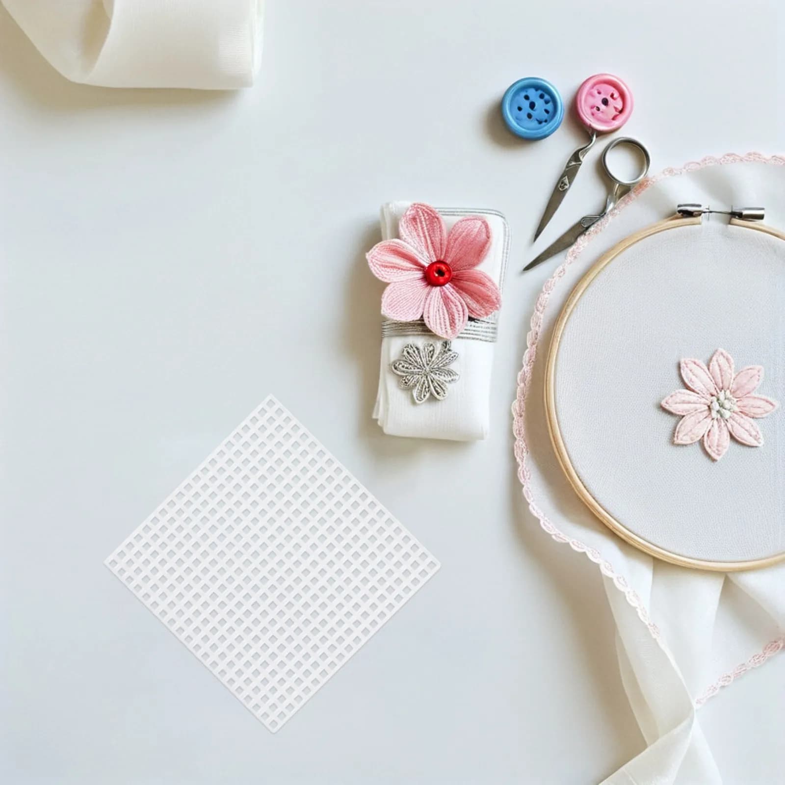 30Pcs 8x8cm Premium Pe Mesh Plastic Canvas Sheets for DIY Cross Stitch Embroidery Coasters Pads Needlepoint Tapestry Darning