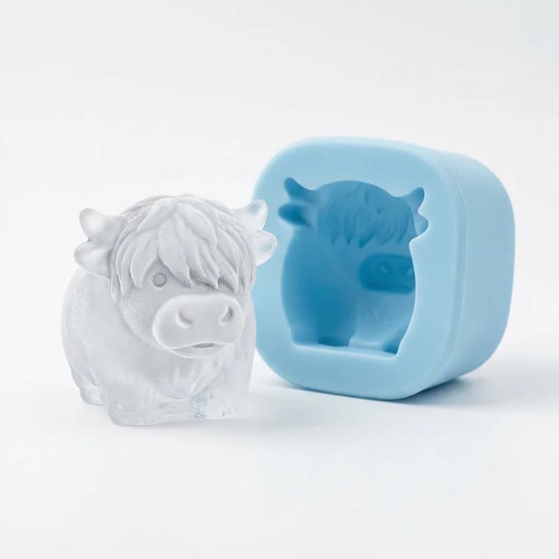 Stampo in silicone per palline di ghiaccio a forma di mini mucca delle Highland, stampo per ghiaccio domestico, contenitore per cubetti di ghiaccio da frigorifero, piccoli articoli per la casa