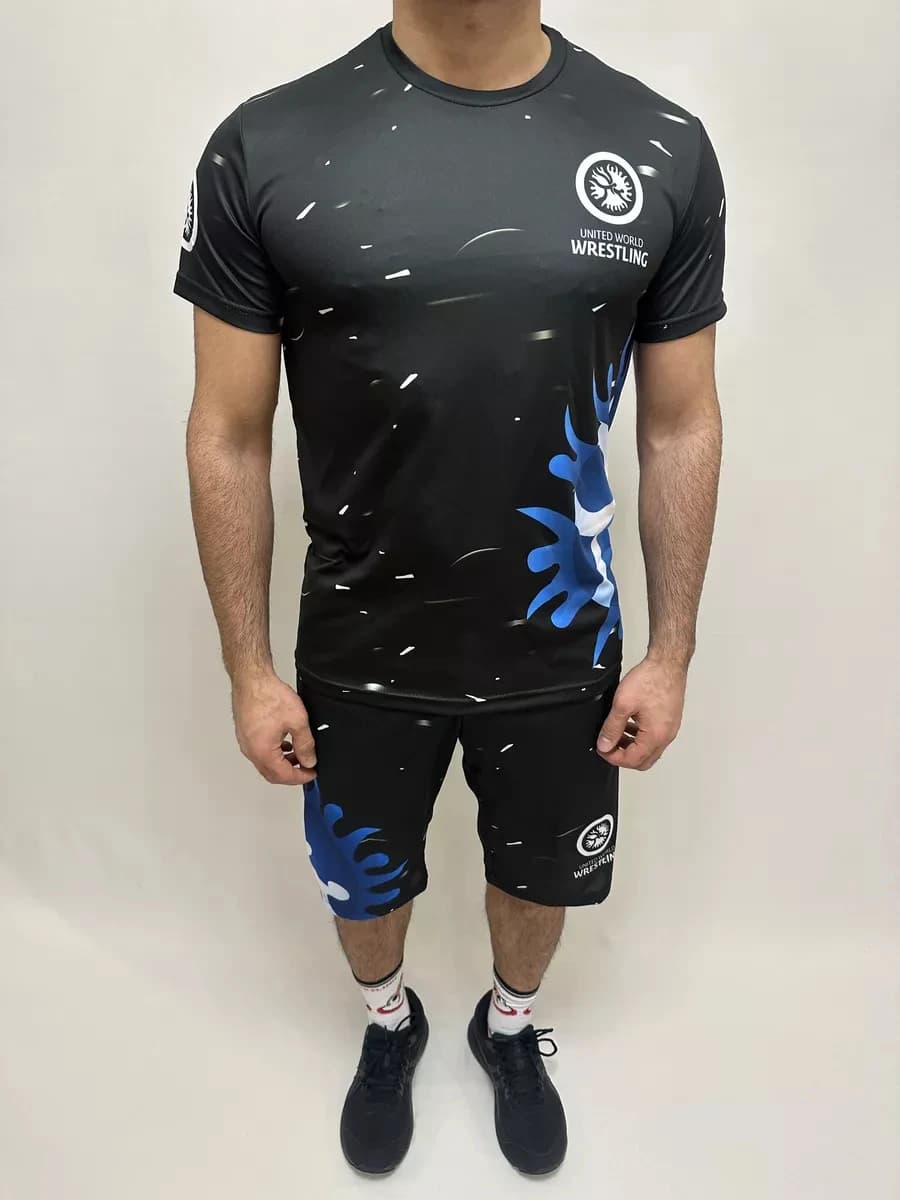 Completo Sportivo da Uomo 2026 per la Squadra di Wrestling Mondiale: T-Shirt a Maniche Corte e Pantaloncini Leggeri Traspiranti per Allenamento in Palestra