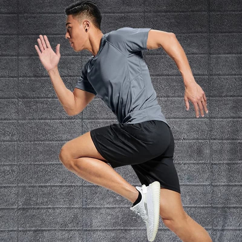 Abbigliamento sportivo Pantaloncini a maniche corte da uomo Estate ad asciugatura rapida Seta di ghiaccio Allentato Casual Corsa Fitness Tuta da basket Set da due pezzi