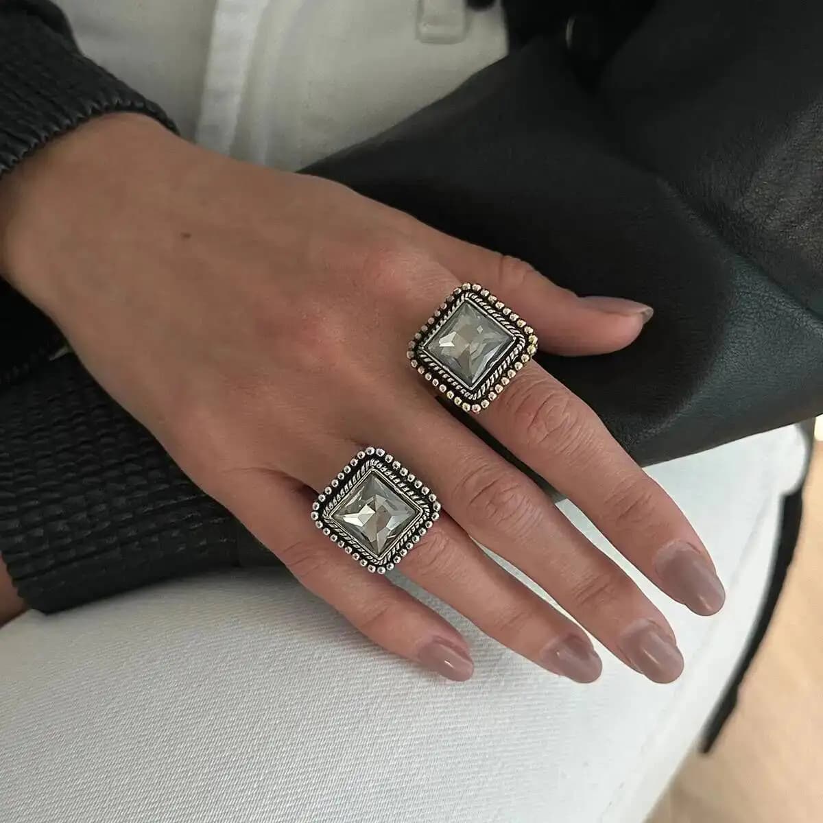 IngeSight.Z New Classic Square Acrylic Rhinestone Open Ring Women Men Vintage Geometric Finger Rings Couple Daily Wear Jewelry