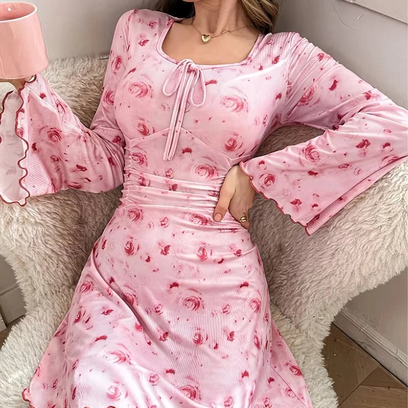 Autumn Women's Home Pajamas with Large Cuffs Sweet Dress Elegant Floral Print Square Neckline with Pleated Long Sleeves Pajamas