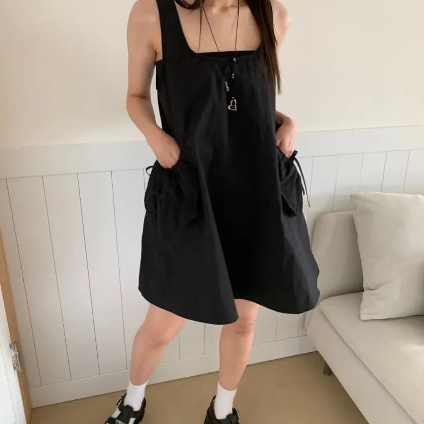 Abito Estivo 2025 Chic Vintage con Grandi Tasche, Vestito Nero Ampio da Donna, Stile Semplice per il Lavoro, Gonna a Trapezio
