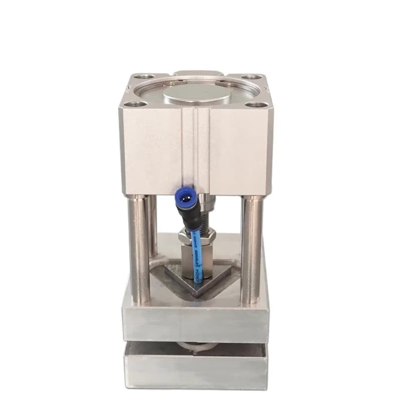 Envelope bag triangular hole punch, mouthpiece bag corner cutting punching machine bag making machine pneumatic hole punch