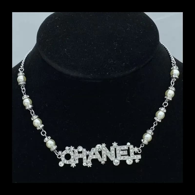 New women's double love crab necklace, high-end explosion of lightweight and versatile fashion