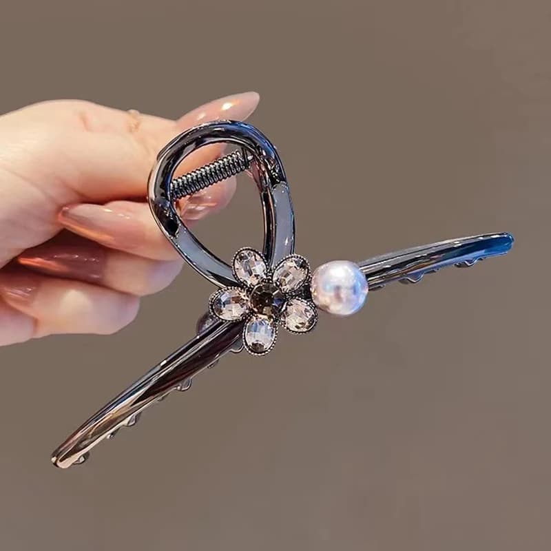 Fiore di cristallo nero artiglio per capelli grande per le donne temperamento fermaglio per capelli in metallo perlato ragazza indietro della testa accessori per capelli semplici