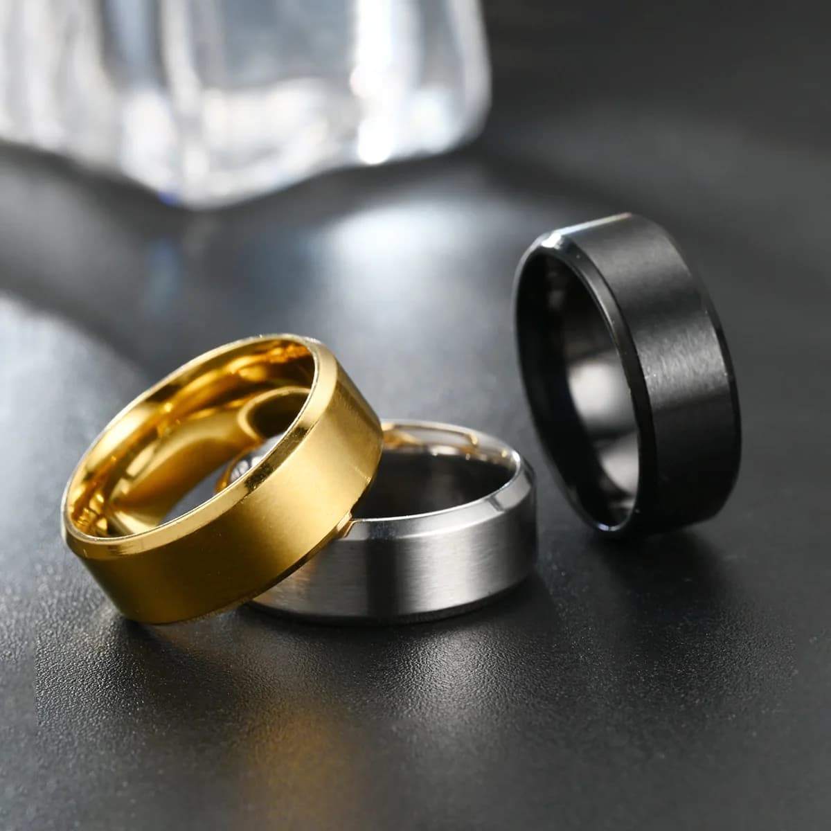 Anello di gioielli con fascino di moda per uomo Donna Anelli neri in acciaio inossidabile Fidanzamento di nozze Accessori maschili opachi di alta qualità