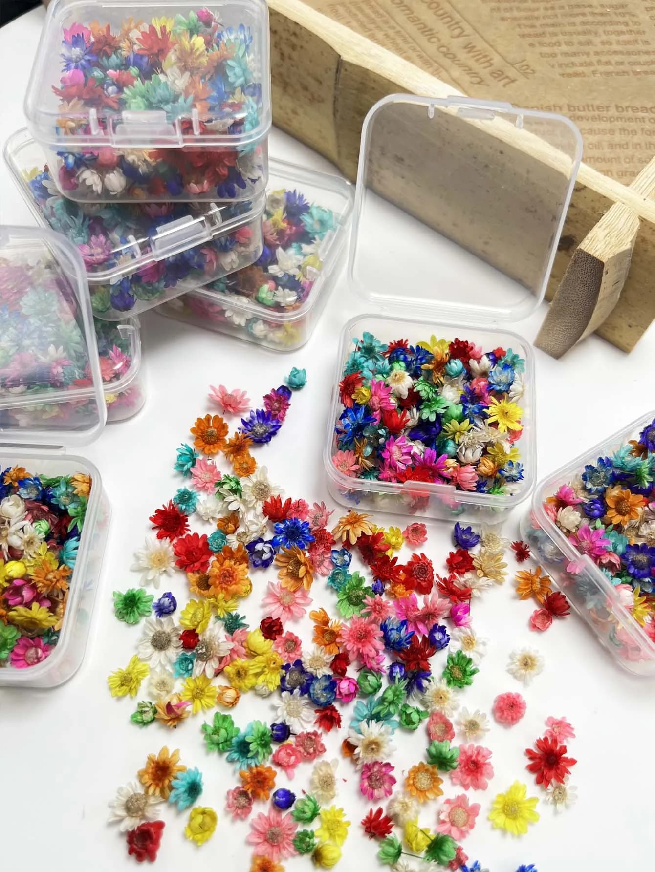 1 scatola di fiori per nail art, ciondoli 3D misti floreali, cursori fai da te, stampa su parti per unghie, decorazioni, accessori per manicure estivi
