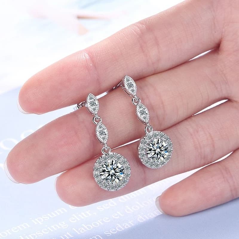Nuovi orecchini in argento sterling 925 con moissanite da 2 ct, eleganza per le donne, squisiti gioielli di fidanzamento per matrimoni, regalo di moda