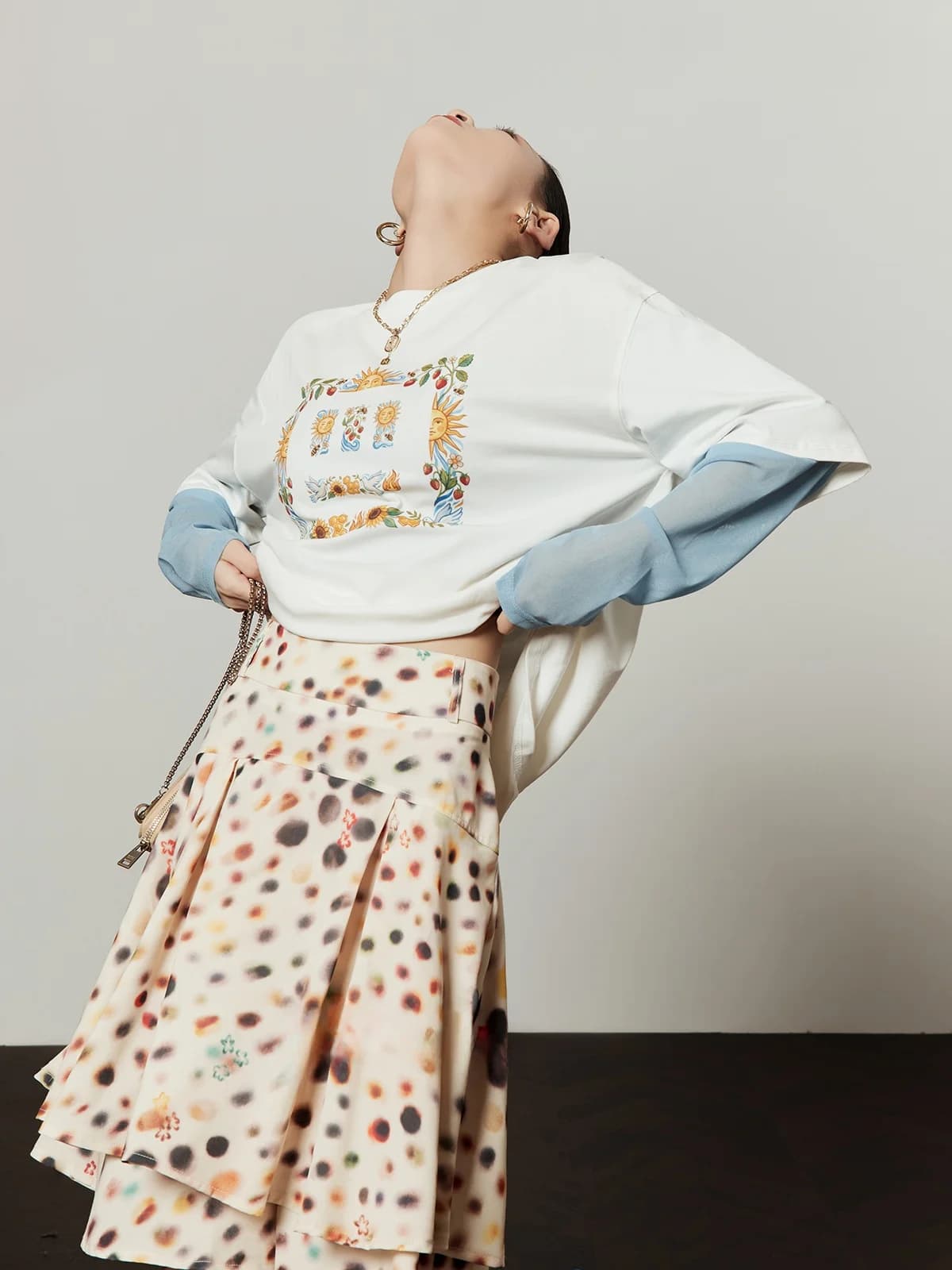 Retro Style White Printed Loose Women's T-shirt Fashionable Spring New Arrival Floral Song Series Casual Comfortable Top