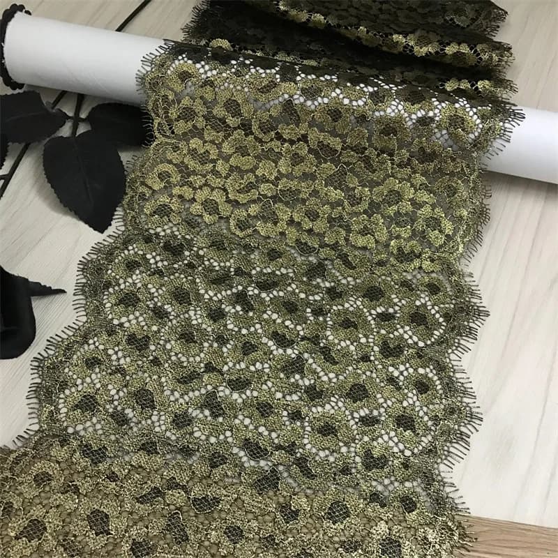 Golden Foiled Lace Trim Chantilly Gold Lace Fabrics abbigliamento fai da te accessori per cucire pizzo per ciglia per lavori di aghi per indumenti