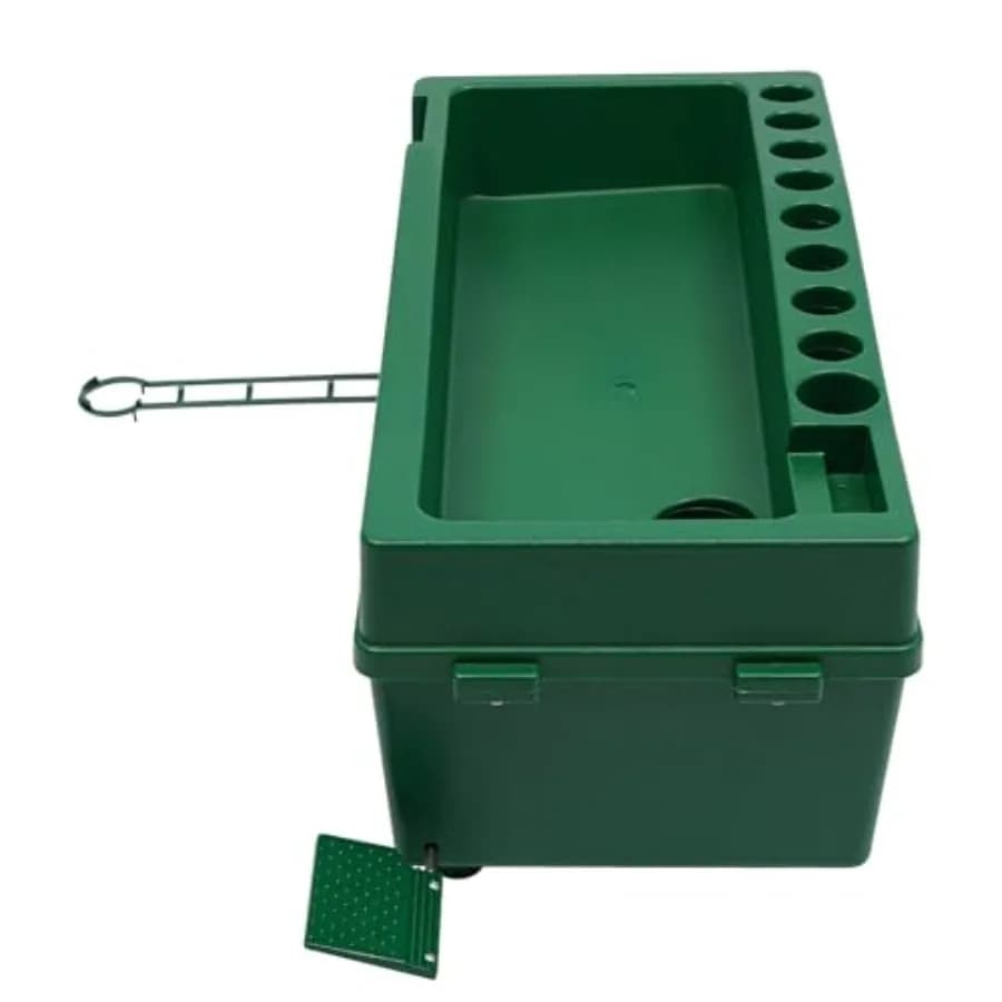 Dispositivo per il lancio di palline da golf per simulazioni indoor, in plastica nera con erogazione automatica e altezza regolabile, include 9 mazze