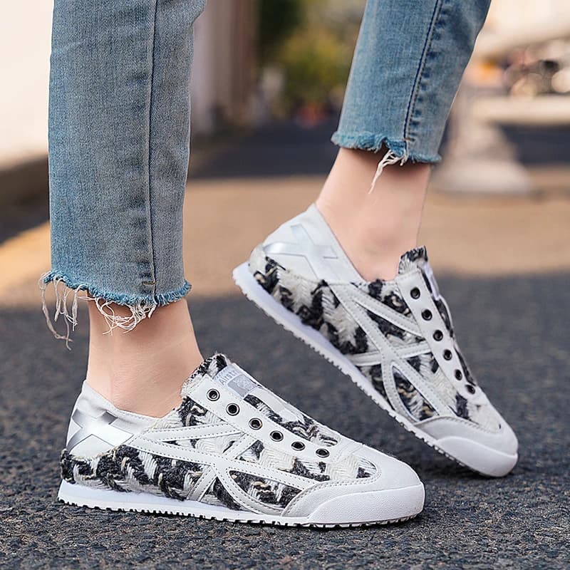 Fashion Men Casual Shoes Lightweight Cloth Running Outdoor Sneakers Comfortable Walking Sport Shoes Breathable Jogging Shoes