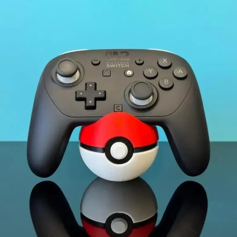 Nuovo modello Pokemon Creatività Generale Controller di gioco Staffa Ornamento da tavolo Anime Merce Raccogliere Ragazzo Ragazza Regalo di compleanno