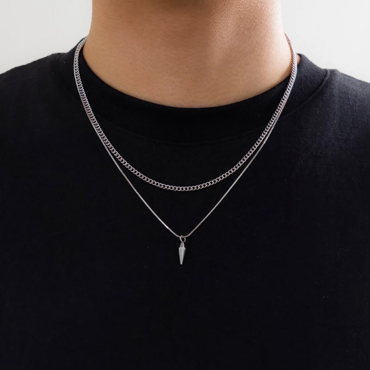 KunJoe Set di 2 Collane con Ciondolo a Rivetto in Acciaio Inox, Catena Sottile a Maglia Cubana per Uomo, Stile Punk, Colore Argento