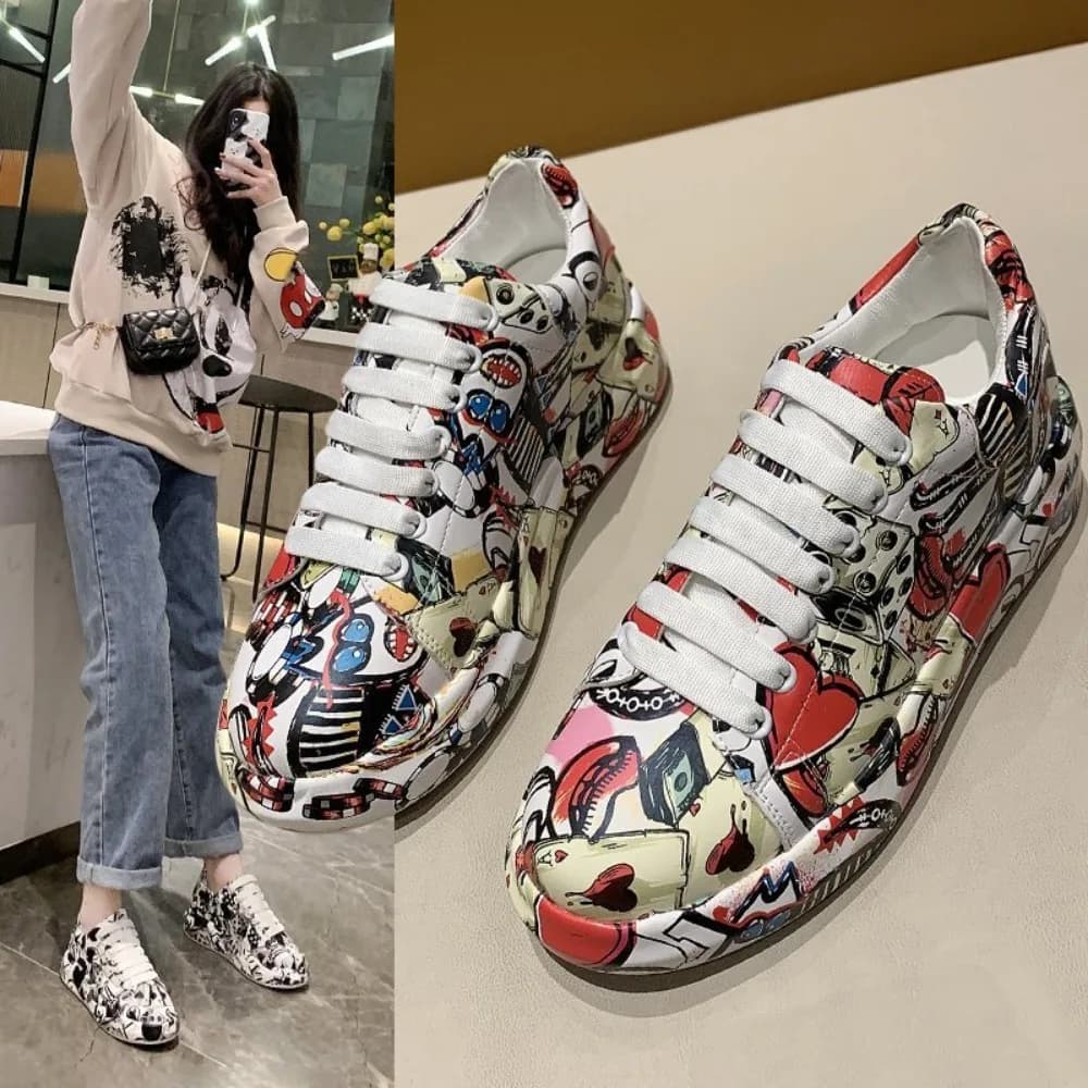 New Women's Casual Sneakers Painted Graffiti Lace Up Sports Shoes for Women Flat Pu Leather Ladies Running Shoes spring autumn