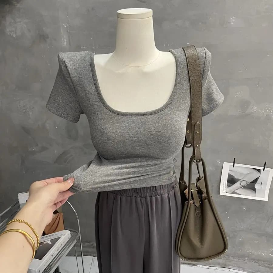 All'ingrosso spalline Scoop Neck magliette per le donne Basic Slim Crop Top Summer High Strecth manica corta Solid Short T Shirt