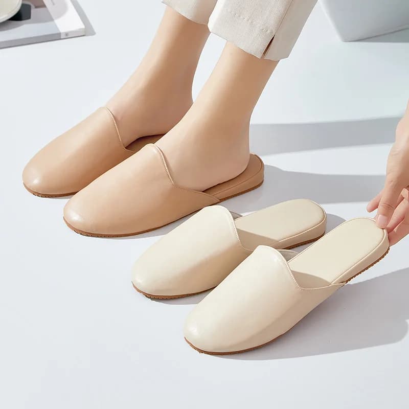 Indoor Slippers PU Leather All Season Anti-Slip Comfortable Home Slippers for Men and Women