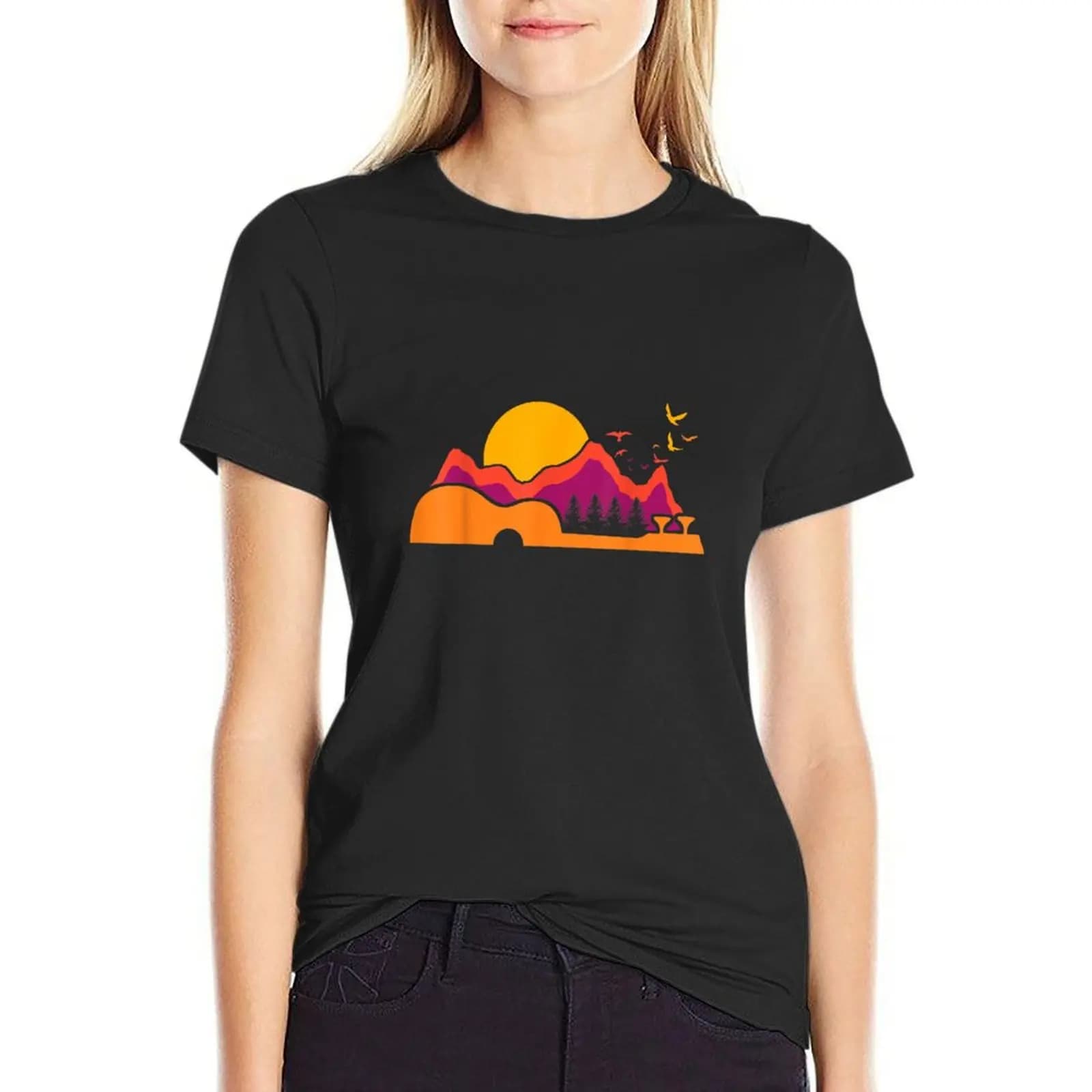 T-shirt Uke Ukulele Player Sun Mountains Camicetta per appassionati di sport t-shirt con grafica vintage per donna