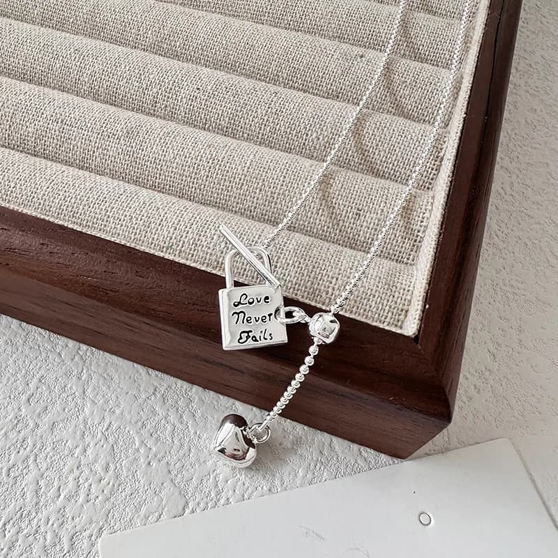 Collana in Argento con Elegante Ciondolo a Goccia in Occhio di Tigre Rosso e Scritta 'Love' per Donne e Ragazze, Regalo di Gioielleria, Dropshipping e Vendita all'Ingrosso