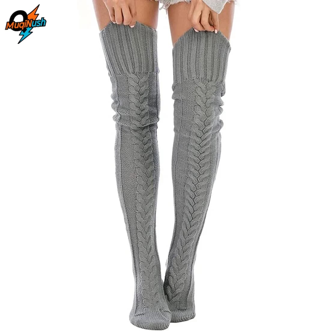 MuqiNush Calzini da donna a trecce lavorati a maglia ispessenti per stivali alti alla coscia Calze invernali extra lunghe sopra il ginocchio Nero Bianco Gamba grigia