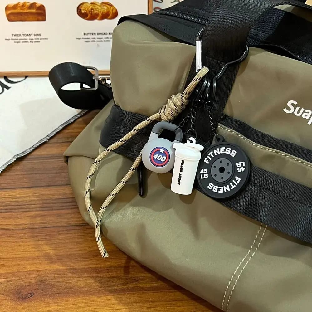 Fitness series pendant with heart buckle Mini kettlebells Plates with barbells Hanging bag with pendant Creative simulation Keychain with handlebars