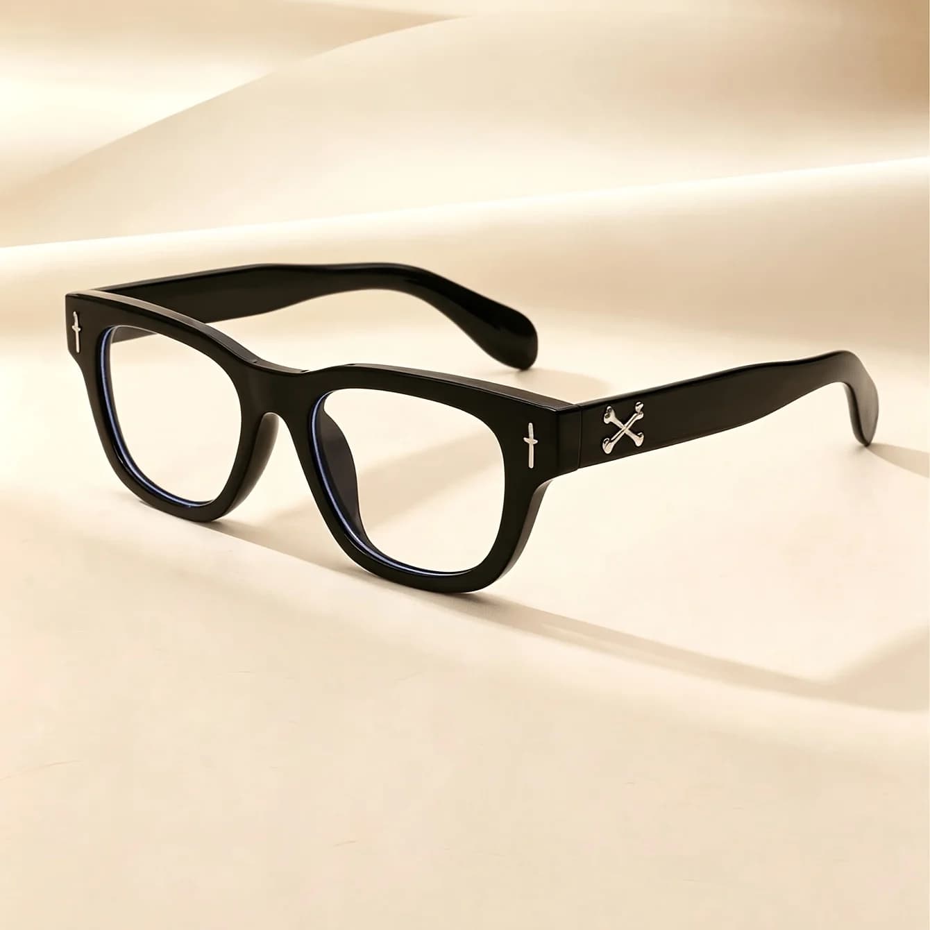 one piece of thick frame punk style flat mirror, cross rivet square frame shape, retro American street fashion, computer radiation protection goggles, suitable for daily wear by student parties and office workers