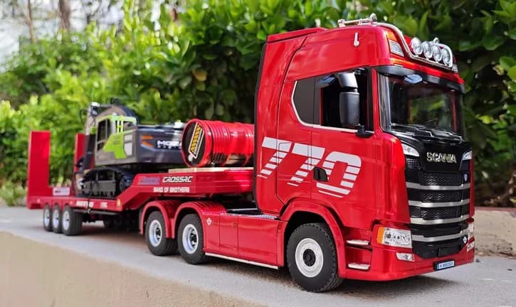 Auto di ingegneria telecomandata Huina Scania 770S testa di rimorchio modello di auto in lega giocattolo per bambini rapporto di trazione integrale 501D