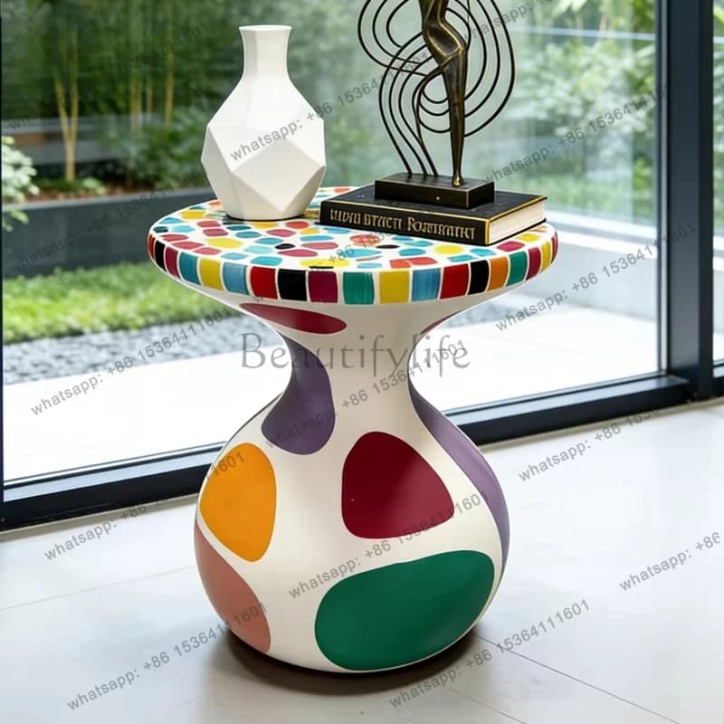 Tavolino artistico a colori creativo, interessante tavolo angolare a blocchi di colore
