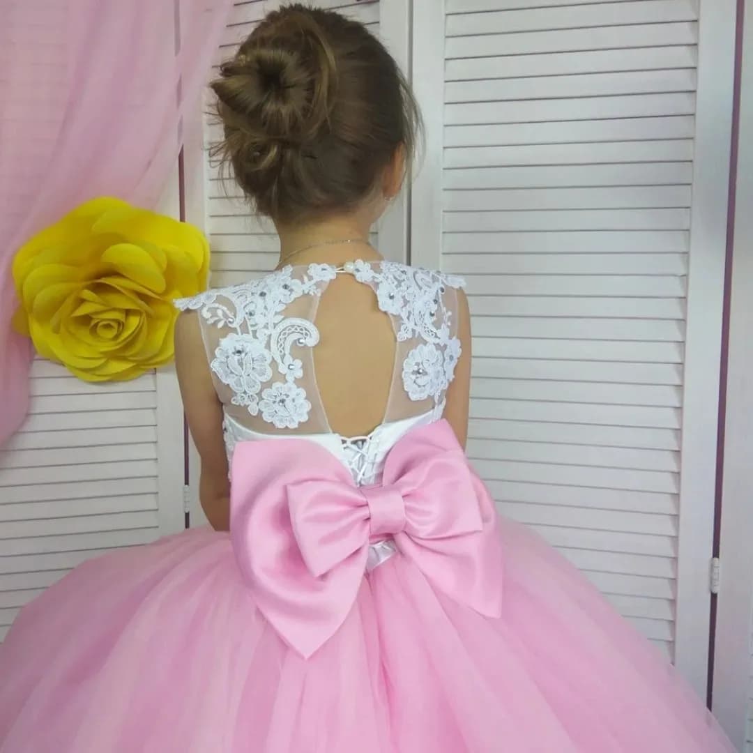 Abito da ragazza di fiore rosa personalizzato per matrimonio con fiocchi Applicazioni di pizzo di cristallo Abiti da festa di compleanno per ballo di prima comunione