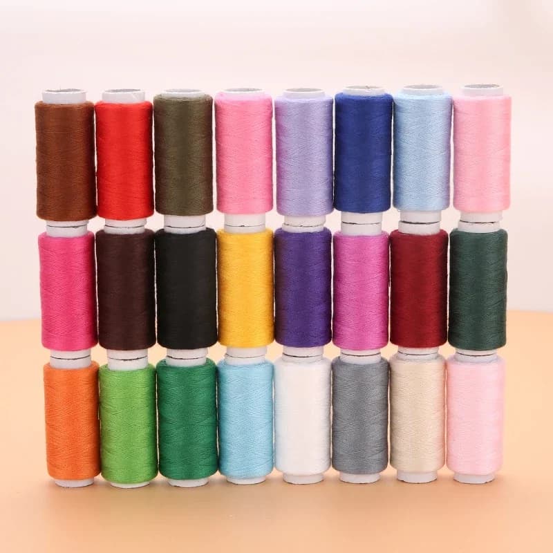Filo da Cucito in 24 Colori, 100% Poliestere, Rotolo di Filo per Macchina da Cucire e Ricamo a Mano, Ogni Rocchetto per Kit da Cucito Domestico