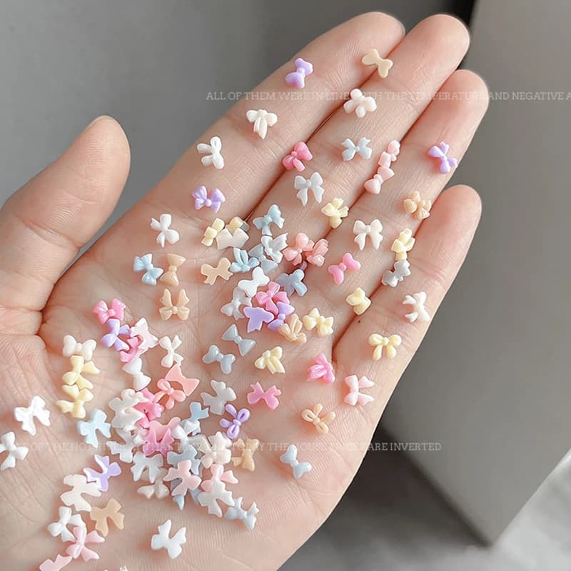 50 pezzi di parti per nail art con fiocco color caramello, mini nastro in resina, strass per unghie, accessori per decorazioni per nail art estive fai da te