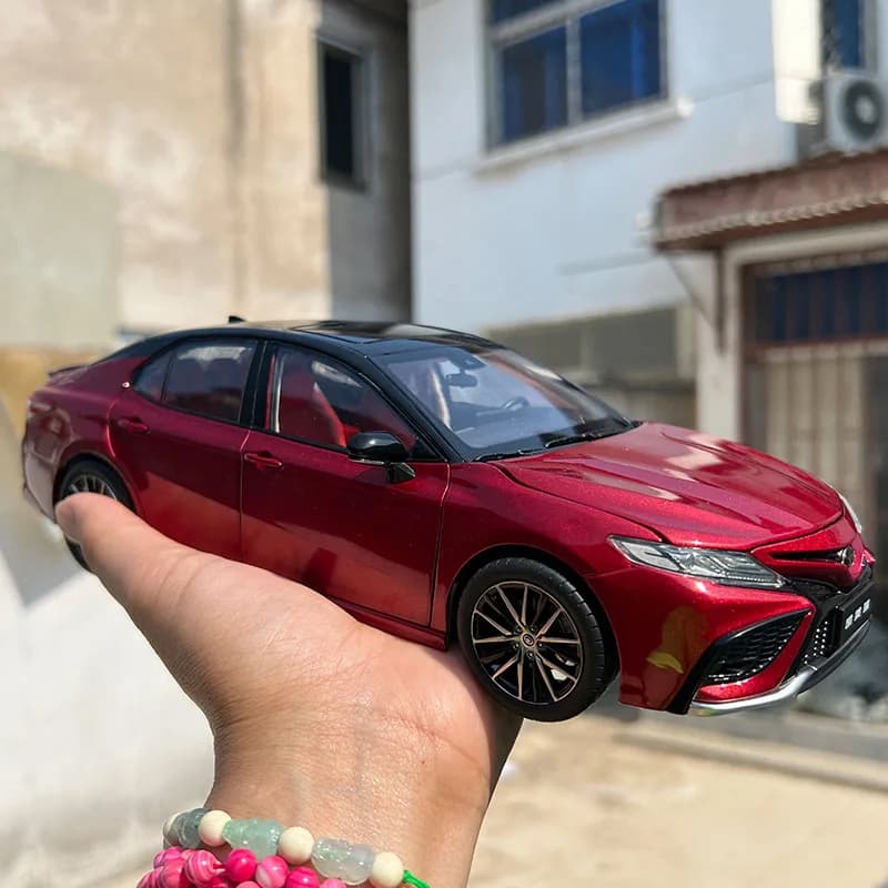 1:18 Original Model,Toyota Camry 2018-2021,Alloy Car Model for Display,Gift and Collections